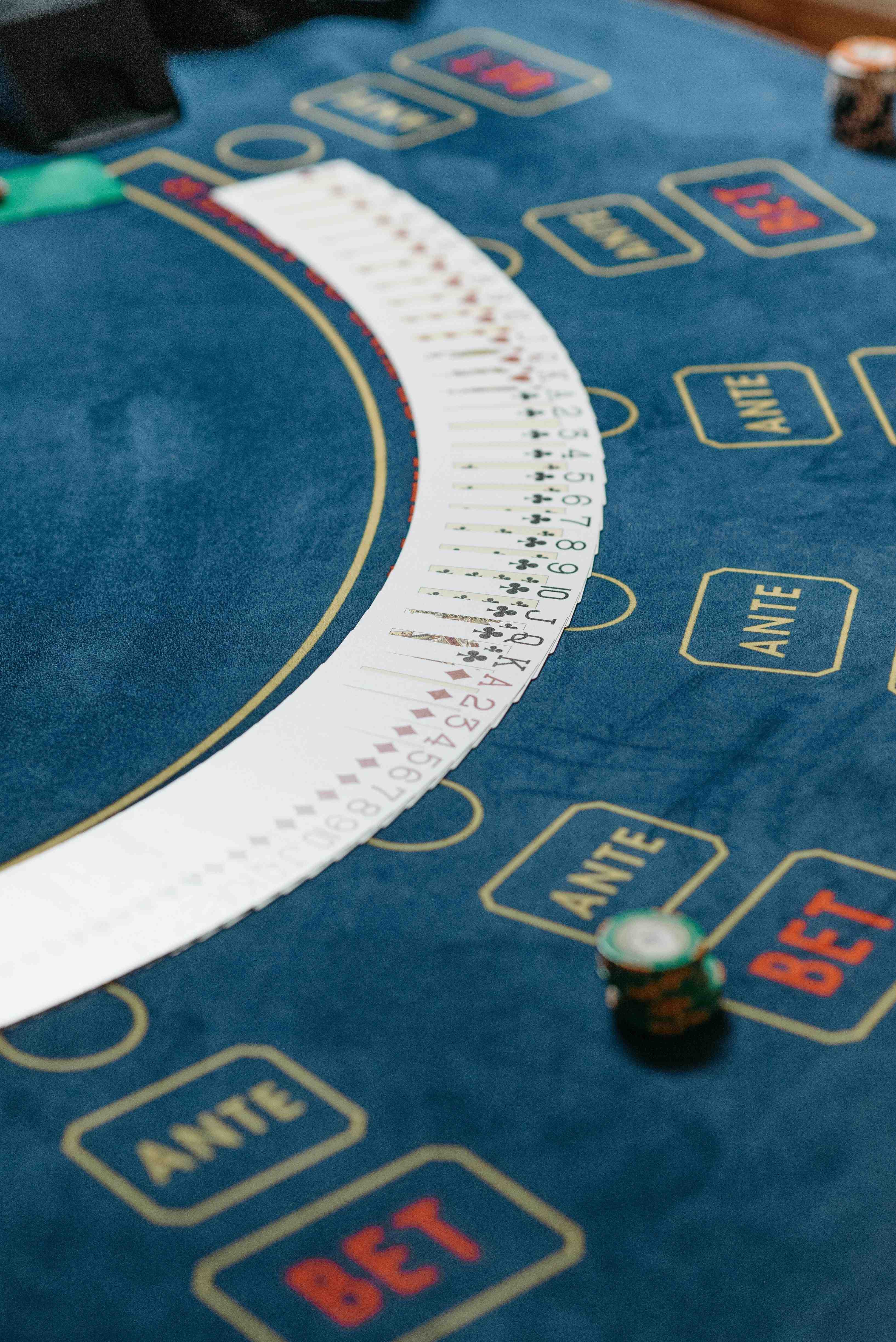 LuckySlot Mobile Online Slots — Android iOS app ဖြင့် Myanmar ကစားသမားများ slot ကစားနေသောမြင်ကွင်း
